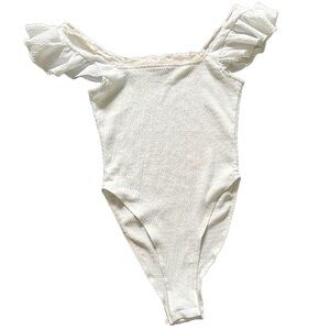 🌸SHEIN WHITE SMOCKED OFF THE SHOULDER BODYSUIT WITH RUFFLES SIZE EXTRA SMALL